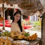 Stół z regionalnymi potrawami i produktami lokalnymi z Konina